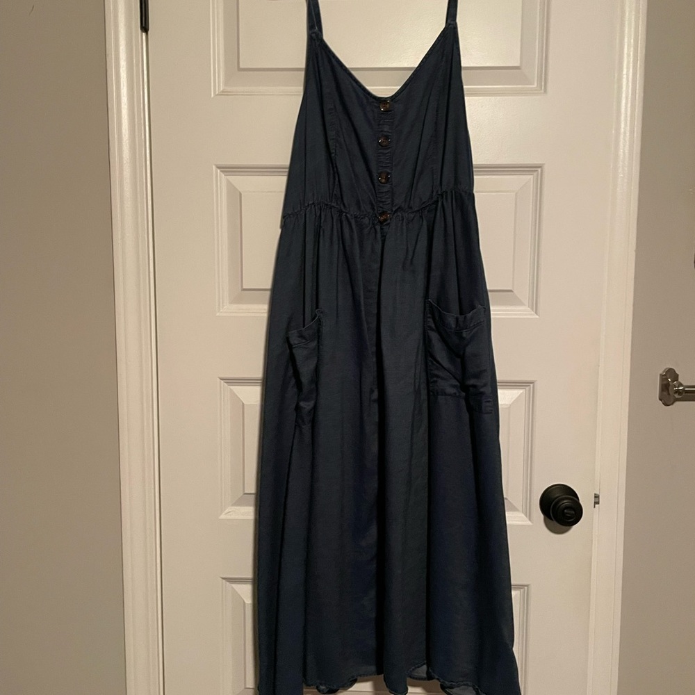 Pre owned torrid midi dress size 1